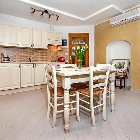 Studio Deamicis Of Downtown Rovigno Esterno foto