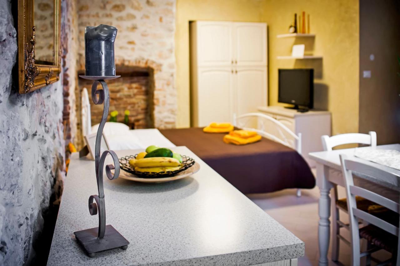 Deamicis Of Downtown Apartment *